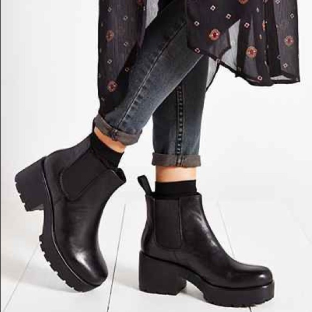 Vagabond Dioon Platform Chelsea Bootie Black Leather Chunky Boots Size 8
